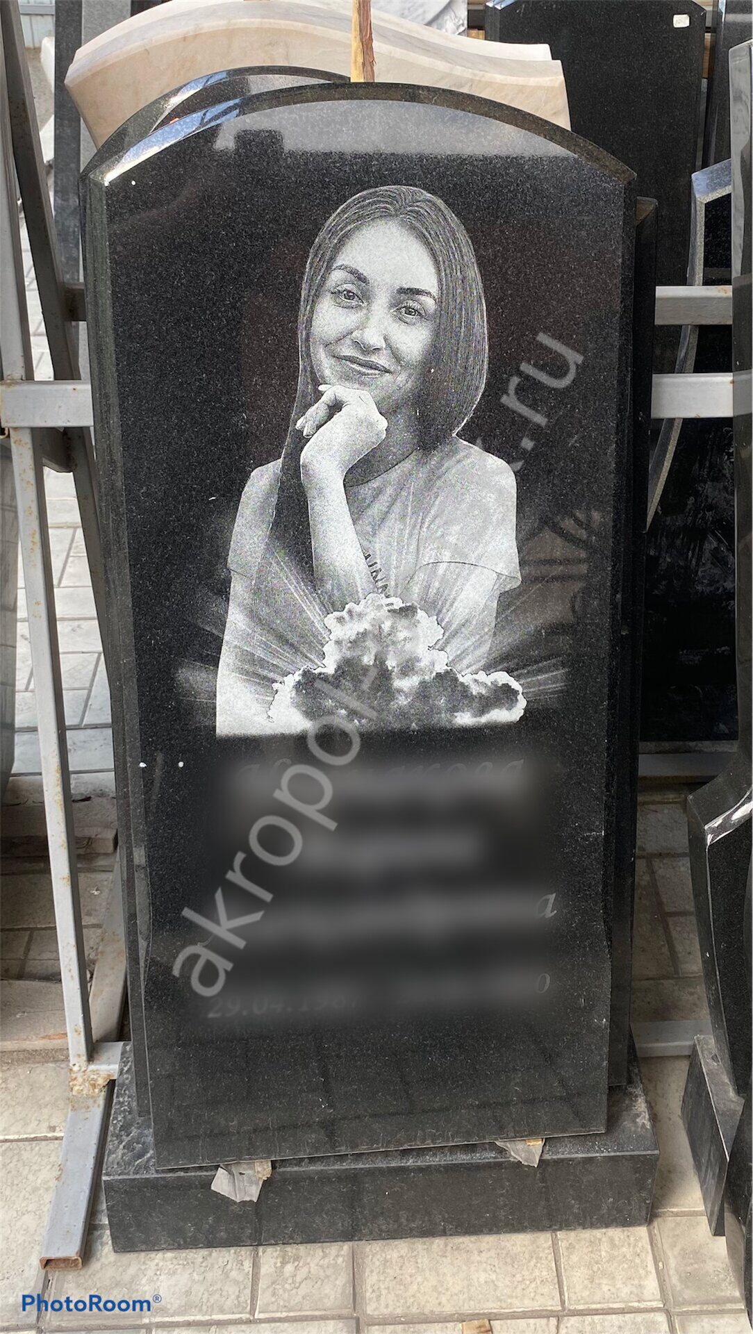Портреты на памятник, гравировка и изготовление фотокерамики